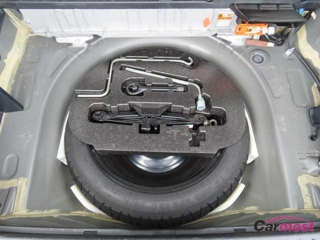 2019 Toyota PRIUS α CN F21-J08 Sub20