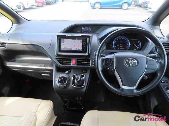 2015 Toyota Voxy CN F23-G67 Sub9