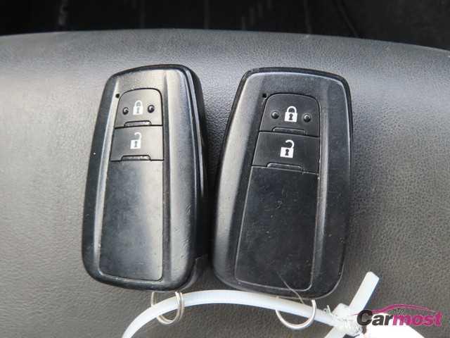 2016 Toyota PRIUS CN G01-C06 Sub17