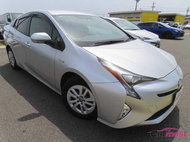 2016 Toyota PRIUS CN G03-D06