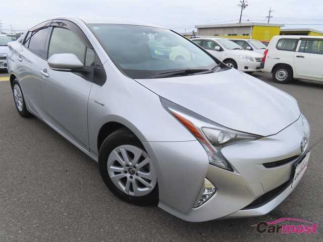 2016 Toyota PRIUS CN G03-D08