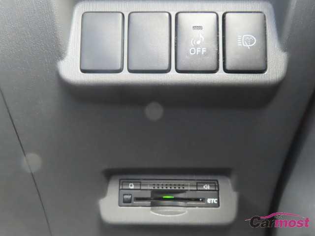 2013 Toyota PRIUS α CN G04-E29 Sub14