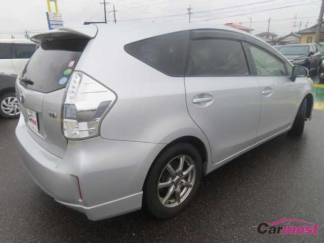 2013 Toyota PRIUS α CN G04-E29 Sub1
