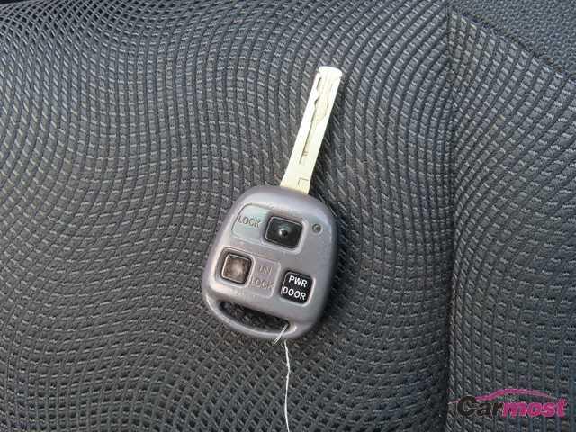 2010 Toyota Harrier CN G06-E42 Sub14