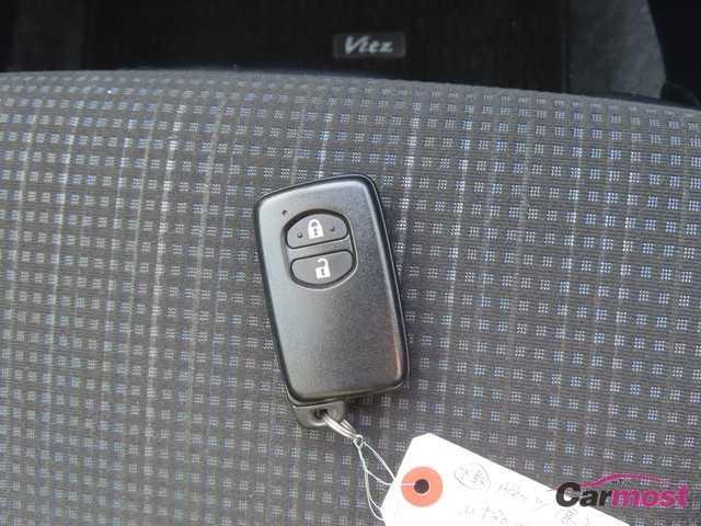 2017 Toyota Vitz CN G07-D56 Sub16