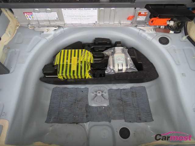2013 Toyota PRIUS α CN G07-D75 Sub23