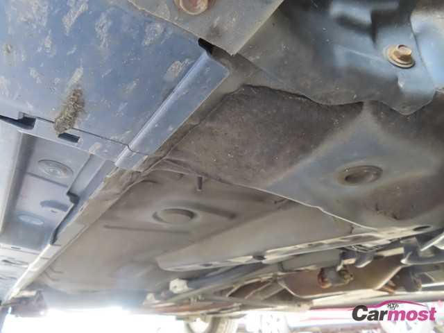 2011 Toyota PRIUS α CN G12-C24 Sub24