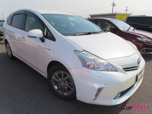2014 Toyota PRIUS α CN G17-C81 (Reserved)