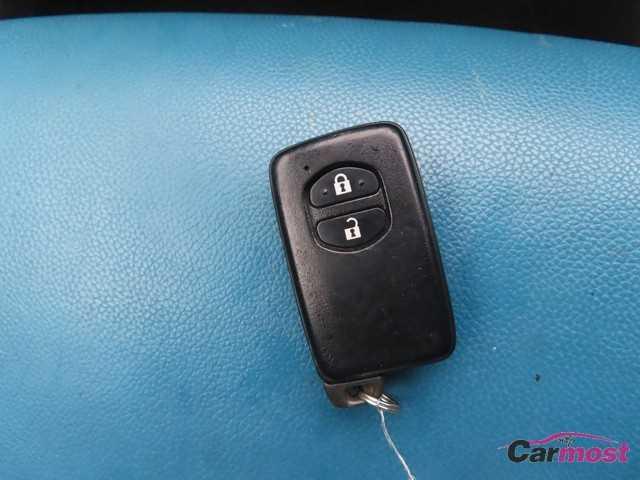 2011 Toyota PRIUS α CN G17-E40 Sub15