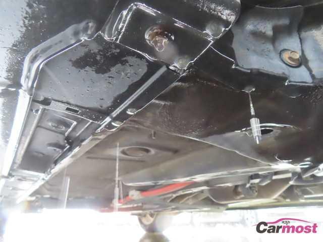 2011 Toyota PRIUS α CN G17-E40 Sub24
