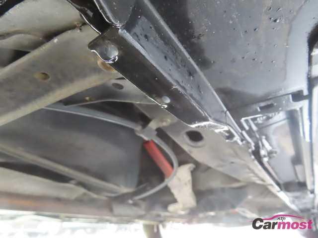 2011 Toyota PRIUS α CN G17-E40 Sub25