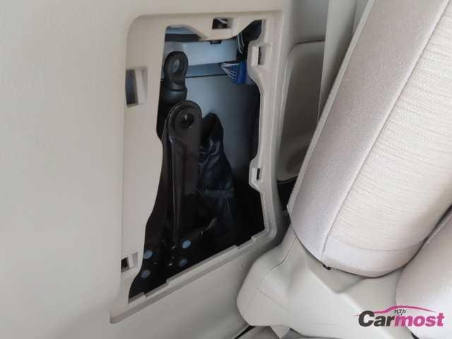 2012 Toyota Alphard Hybrid CN G24-B69 Sub22