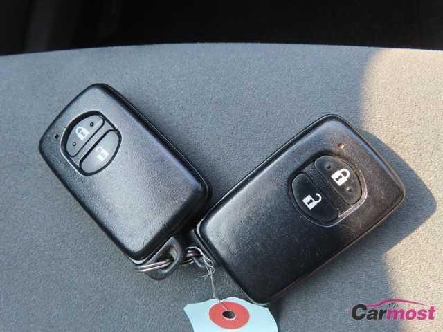 2014 Toyota PRIUS α CN G25-B42 Sub15