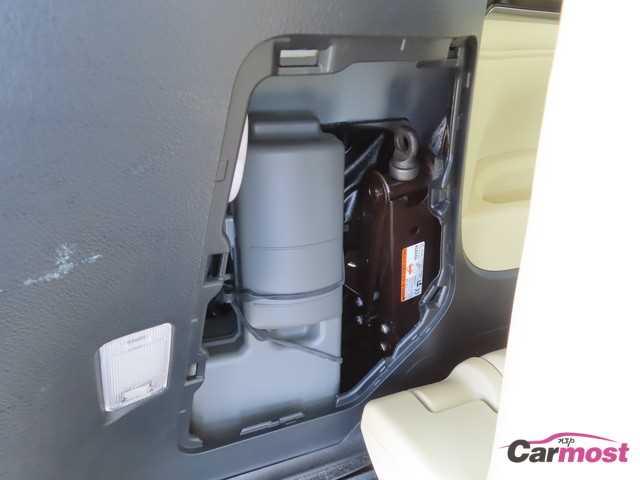 2015 Toyota Alphard Hybrid CN G25-C67 Sub23