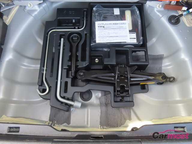 2013 Lexus CT CN G26-C85 Sub23