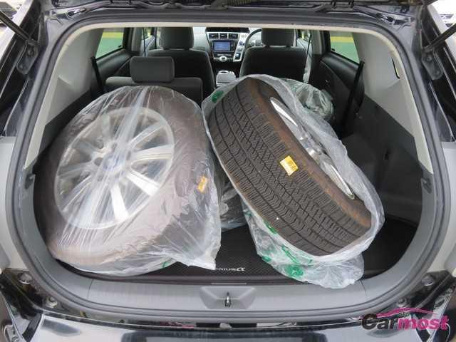 2014 Toyota PRIUS α CN G28-D04 Sub20
