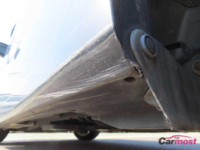 2011 Toyota PRIUS α CN G32-C94 Sub10