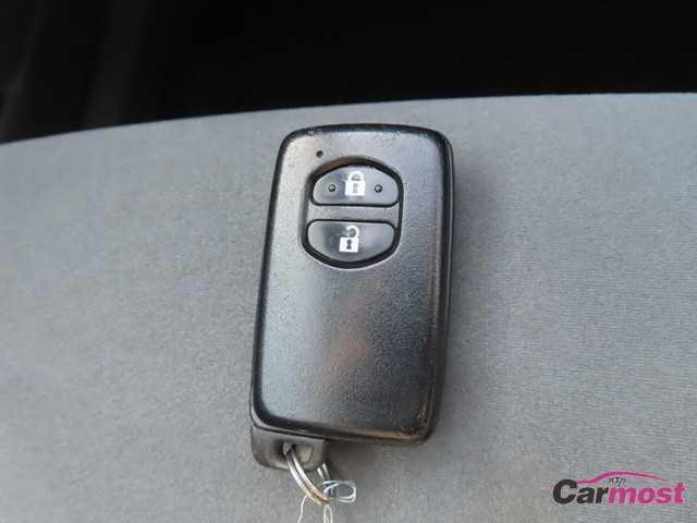 2011 Toyota PRIUS α CN G32-C94 Sub16