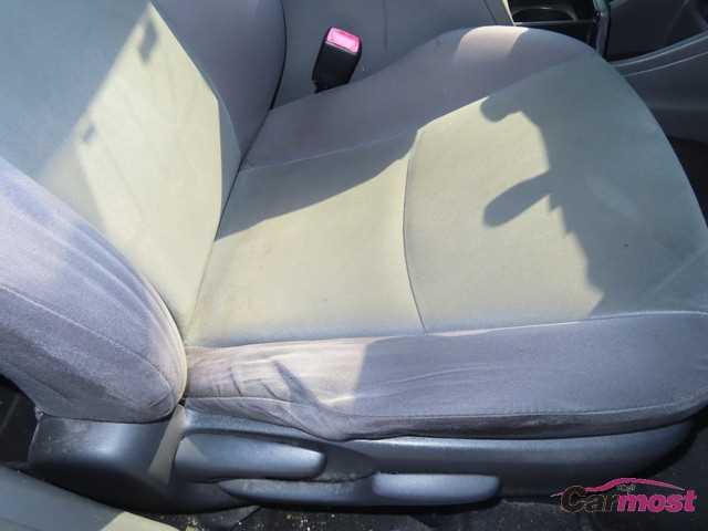 2011 Toyota PRIUS α CN G32-C94 Sub19